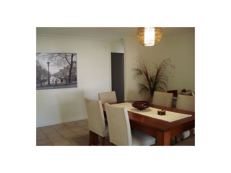Parkwood QLD 4214