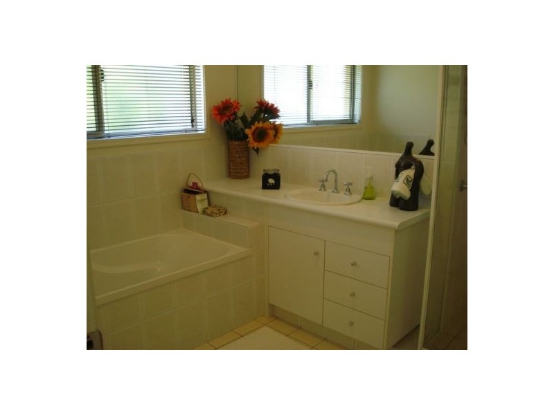 Parkwood QLD 4214