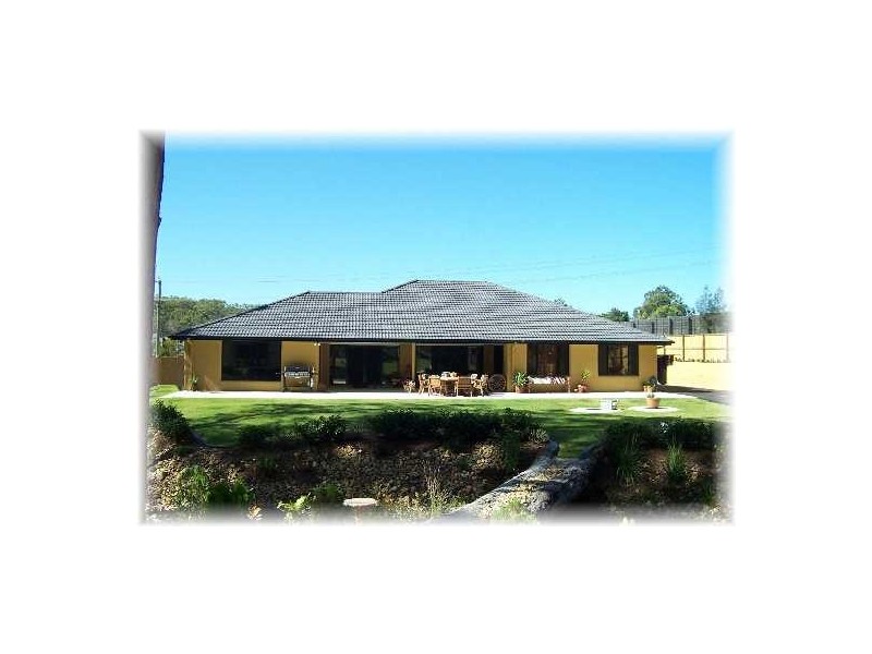 Gaven QLD 4211