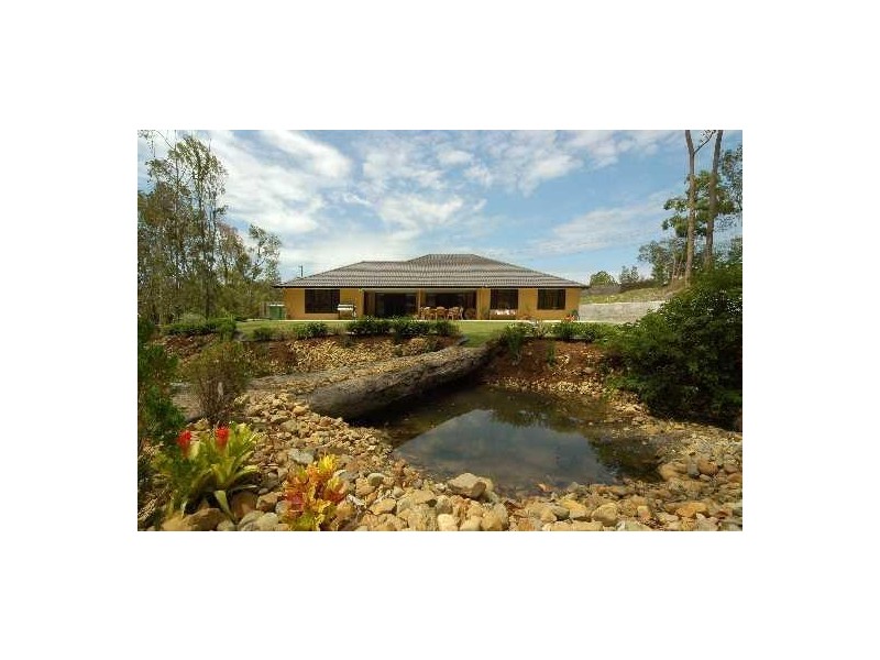 Gaven QLD 4211