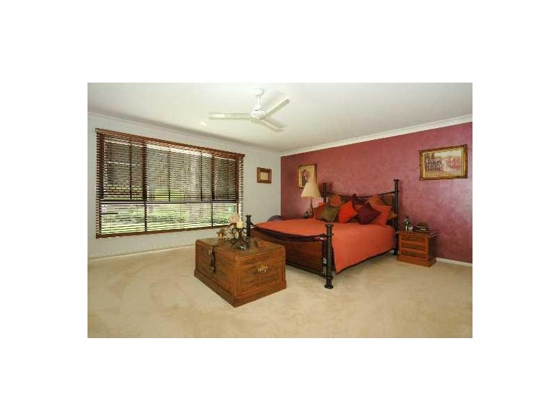 Gaven QLD 4211