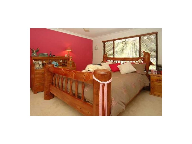 Gaven QLD 4211