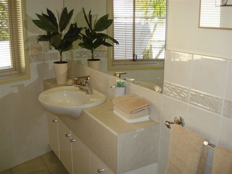 61 Chichester Drive, Arundel QLD 4214