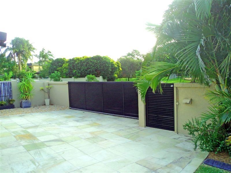 Broadbeach Waters QLD 4218