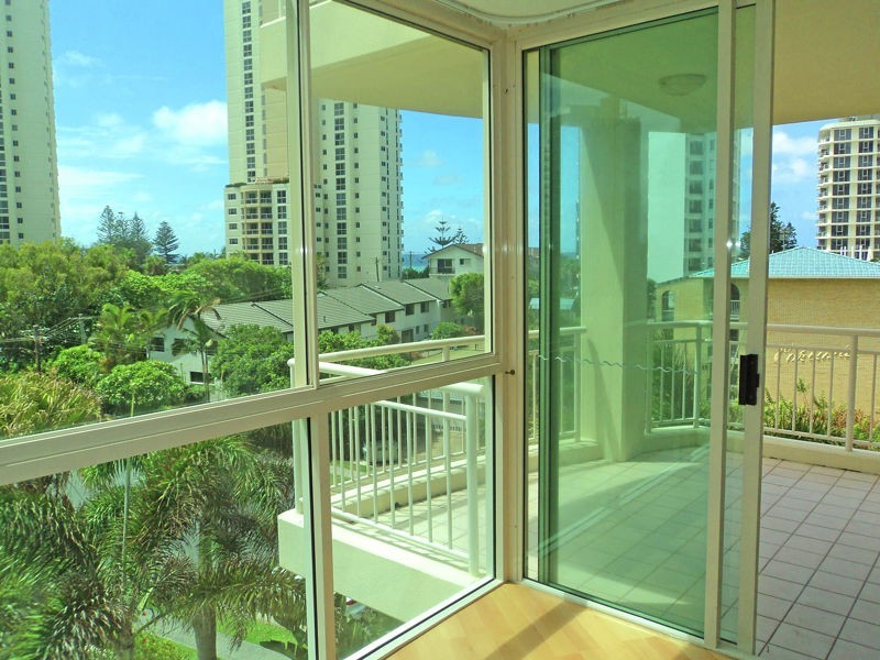 404/46 Pacific Street, Main Beach QLD 4217