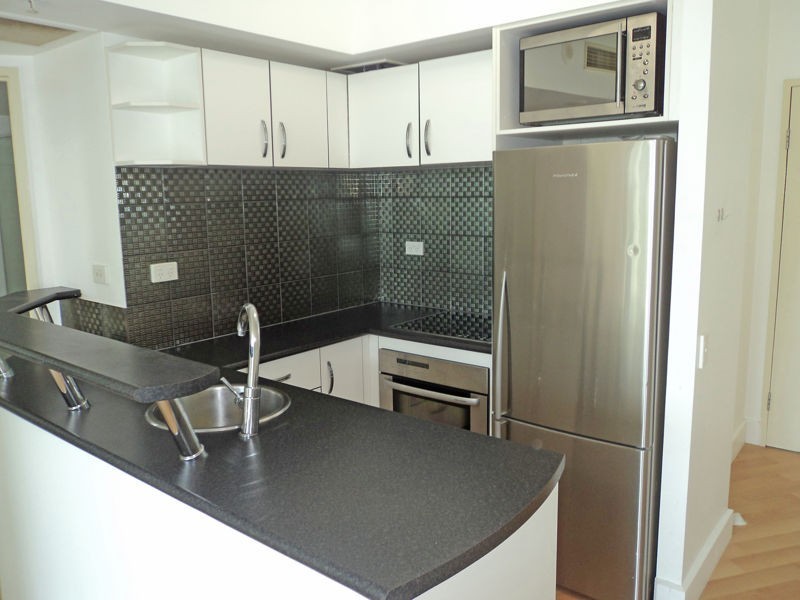 404/46 Pacific Street, Main Beach QLD 4217