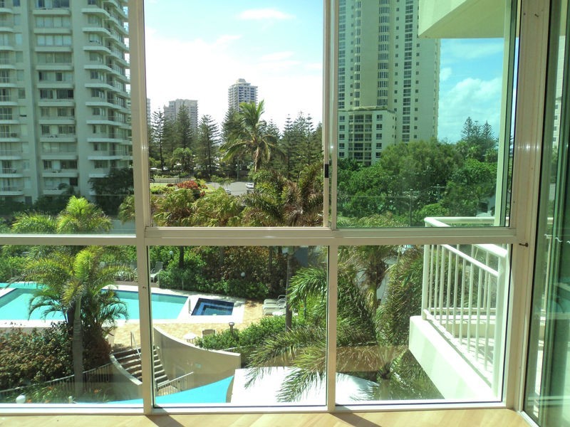 404/46 Pacific Street, Main Beach QLD 4217