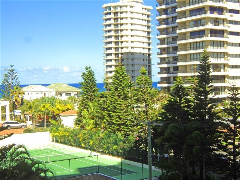 404/46 Pacific Street, Main Beach QLD 4217