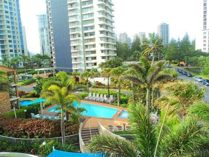 404/46 Pacific Street, Main Beach QLD 4217