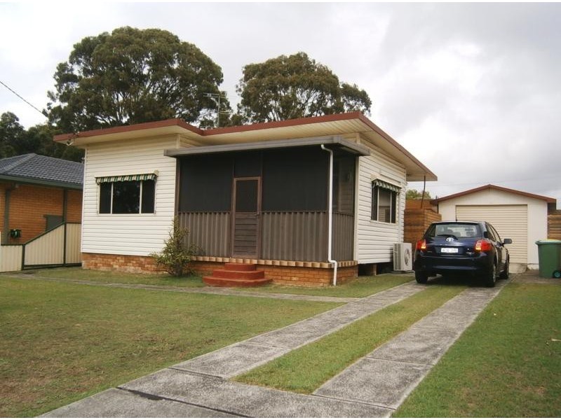38 Brennon, Gorokan NSW 2263
