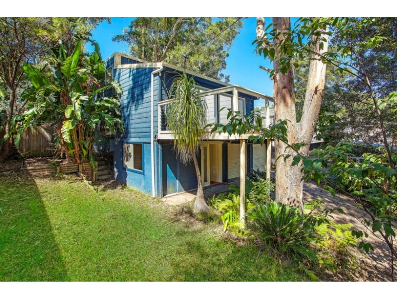 137 Lake Shore Drive, North Avoca NSW 2260