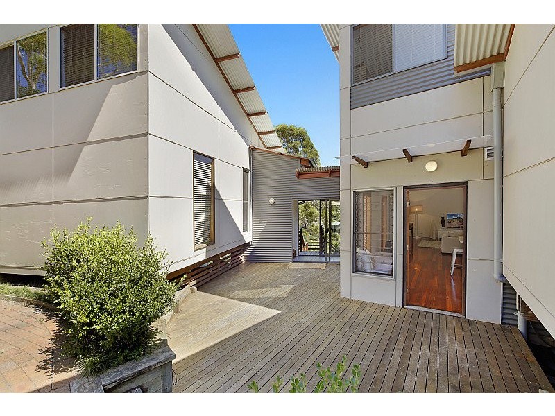 38 Cabbage Tree Avenue, Avoca Beach NSW 2251