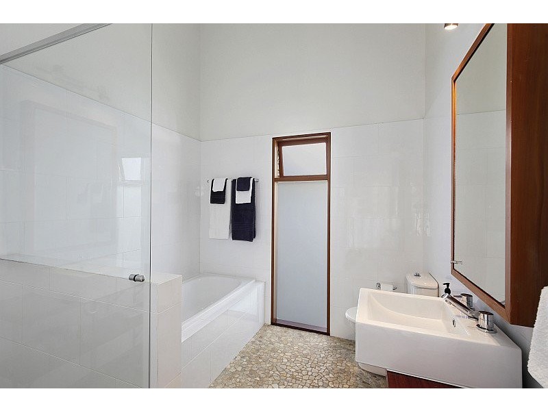 38 Cabbage Tree Avenue, Avoca Beach NSW 2251