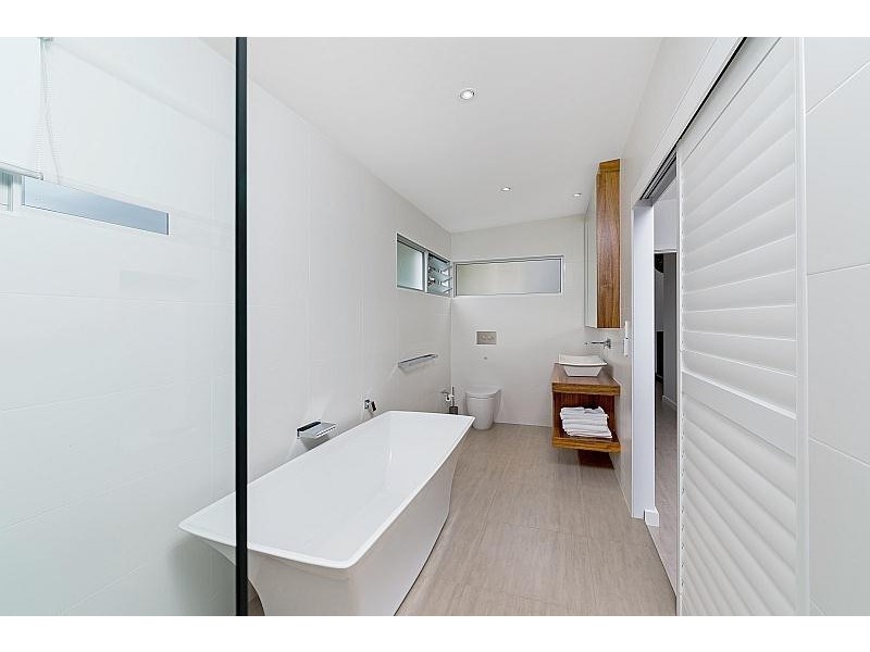 2/106 Avoca Drive, Avoca Beach NSW 2251