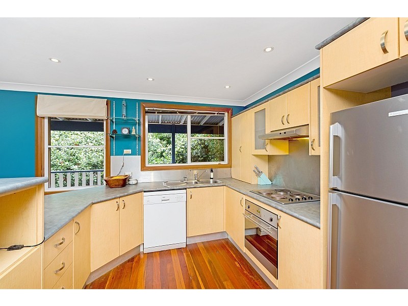 13 Solander Road, Avoca Beach NSW 2251