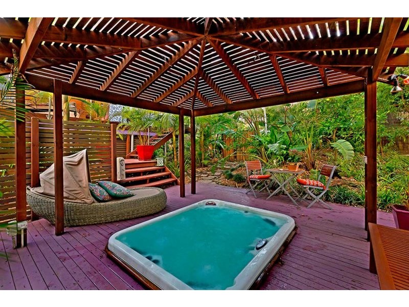 51 Barry Street, Bateau Bay NSW 2261