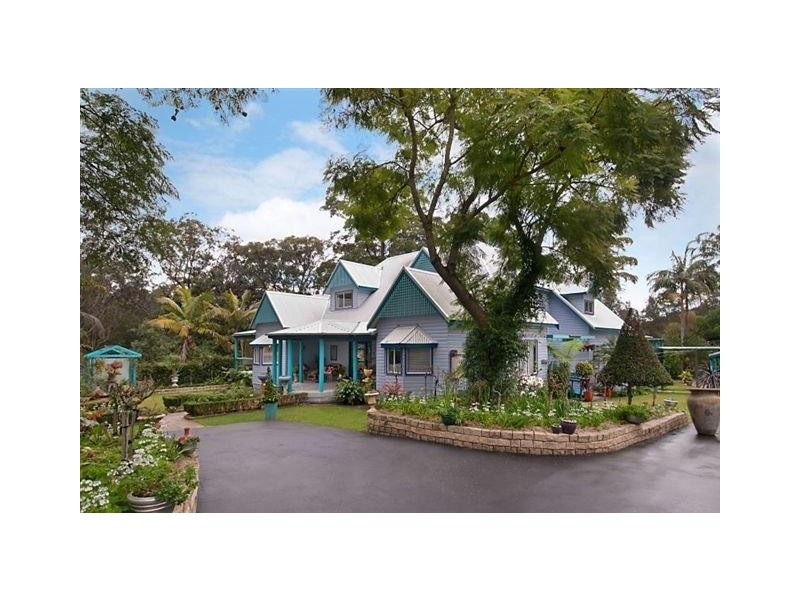 215 Wells Street, Springfield NSW 2250