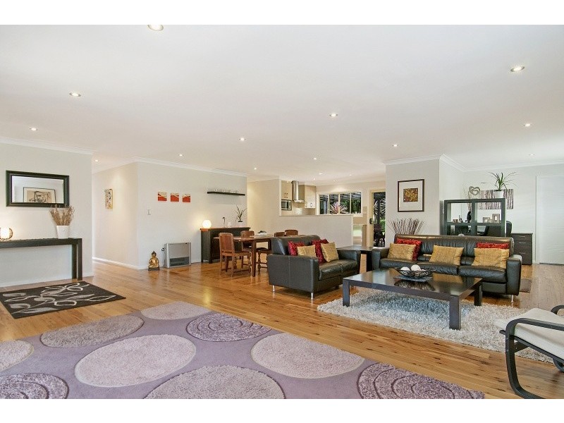 246 Avoca Drive, Avoca Beach NSW 2251