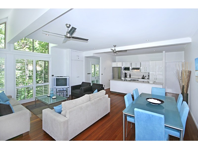 2/27B Ascot Avenue, Avoca Beach NSW 2251