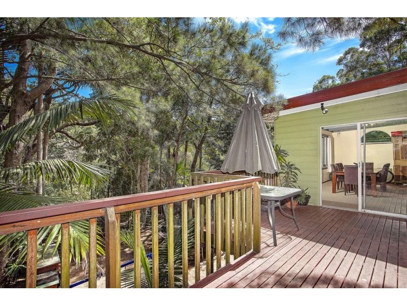 68 Lake Shore Drive, North Avoca NSW 2260