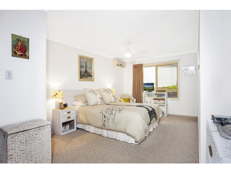 4 Alecia Close, Green Point NSW 2251