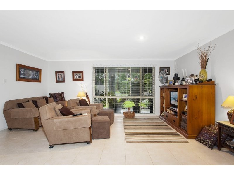 4 Alecia Close, Green Point NSW 2251