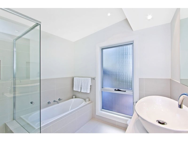 15 Baronga Road, Avoca Beach NSW 2251