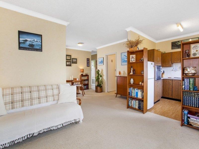 2/15 Barnhill Road, Terrigal NSW 2260