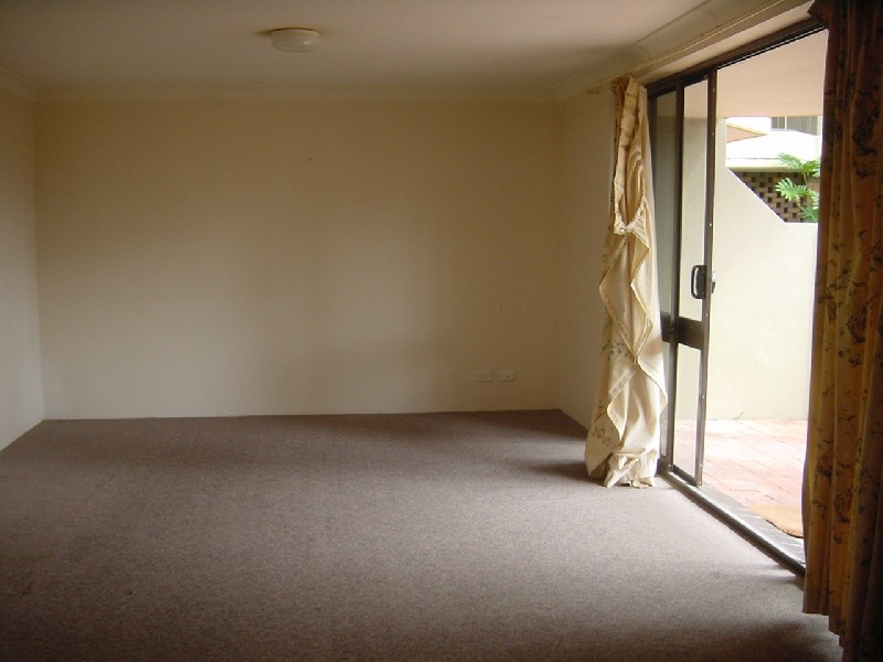 2/13 Campbell Crescent, Terrigal NSW 2260