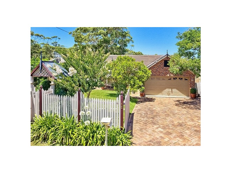 15 Table Top Road, North Avoca NSW 2260