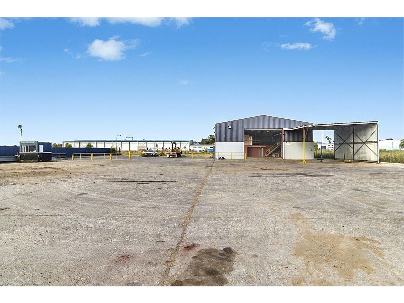 1 Amsterdam Circuit, Wyong NSW 2259