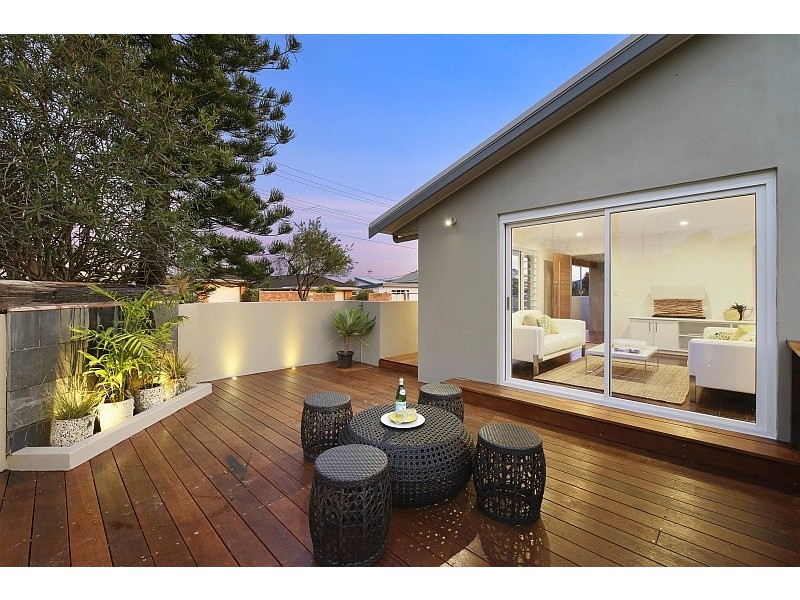 91 Surf Rider Avenue, cnr Tramway Rd., North Avoca NSW 2260