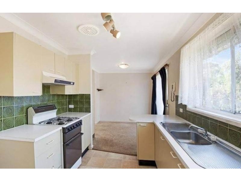 6 Debra Anne, Bateau Bay NSW 2261