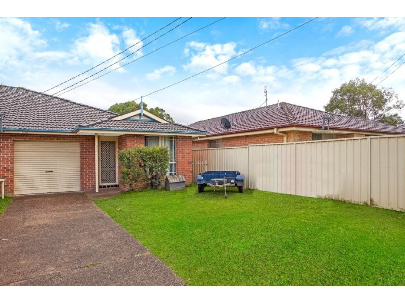 2/15 Coraki Place, Ourimbah NSW 2258