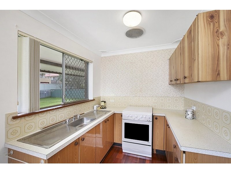 4 Watanobbi Road, Wyong NSW 2259