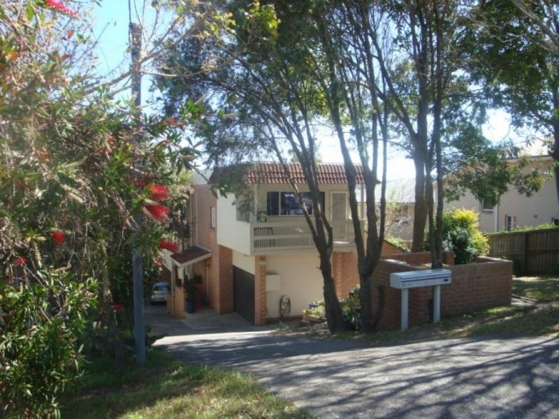 2/13 Whiting Avenue, Terrigal NSW 2260