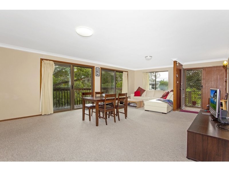 25 Bellevue Crescent, North Avoca NSW 2260