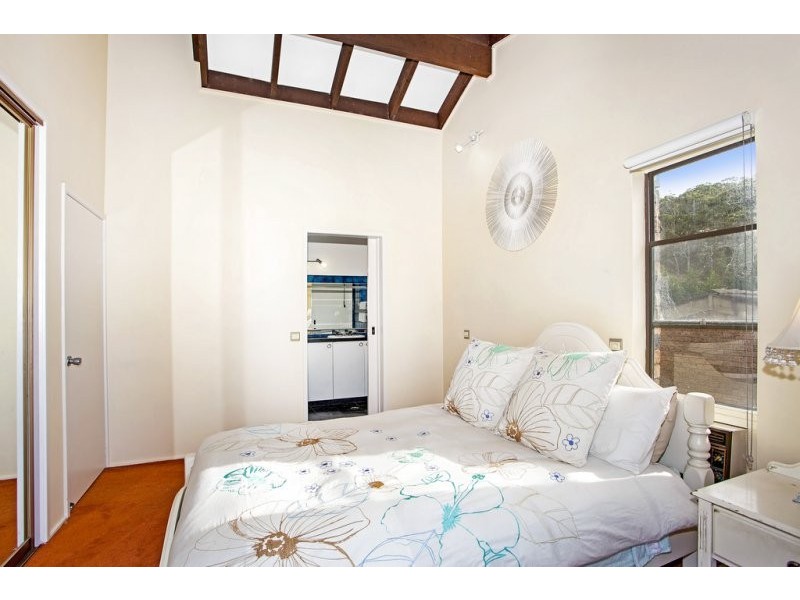 16 Hibiscus Avenue, North Avoca NSW 2260