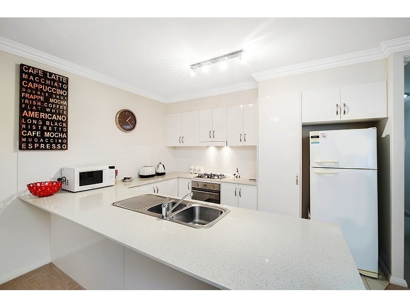 2/11 Jennie Cox Close, Erina NSW 2250