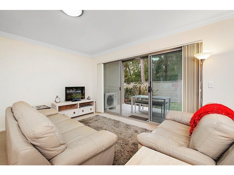 2/11 Jennie Cox Close, Erina NSW 2250