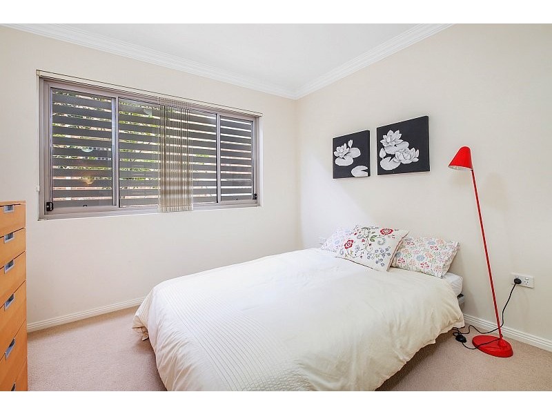 2/11 Jennie Cox Close, Erina NSW 2250
