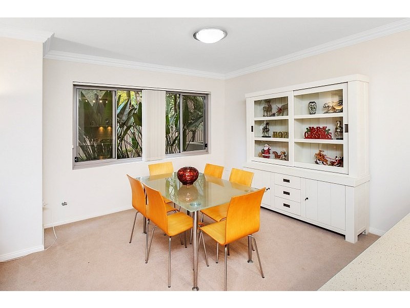 2/11 Jennie Cox Close, Erina NSW 2250