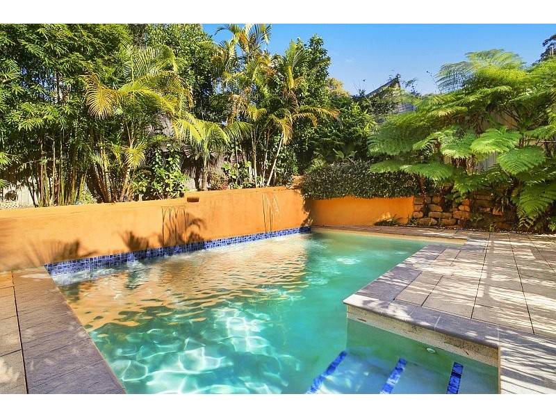 25 Lake Shore Drive, North Avoca NSW 2260