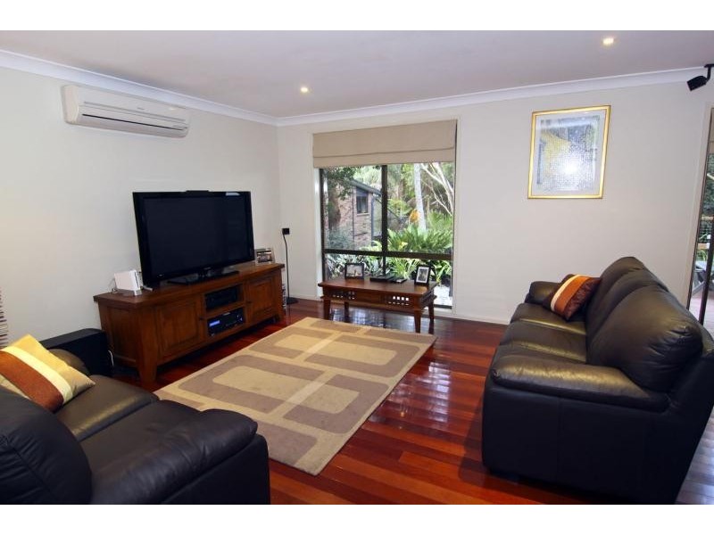 32 Walder Cres, Avoca Beach NSW 2251