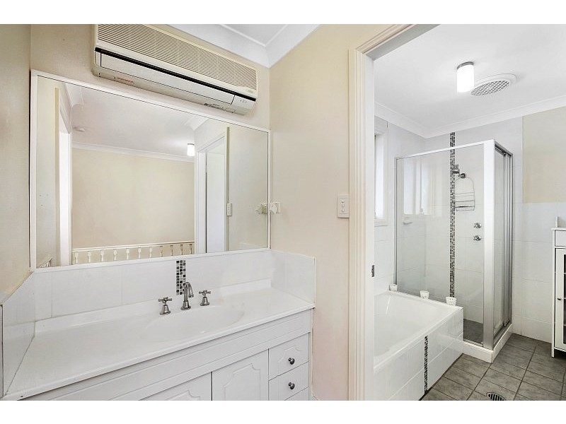 1/28 Michaela Rd, Terrigal NSW 2260