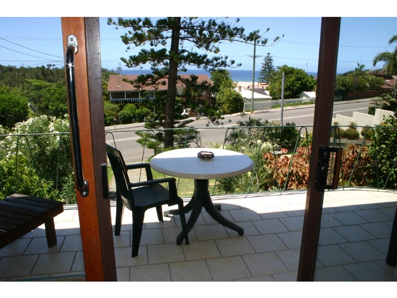 126 Ocean View Drive, Wamberal NSW 2260