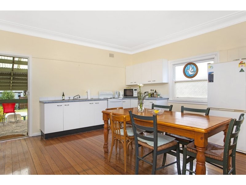 1 Portsmouth Road, Erina NSW 2250