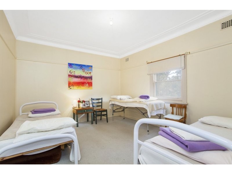 1 Portsmouth Road, Erina NSW 2250