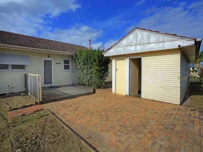 228 Gertrude Street, Gosford NSW 2250