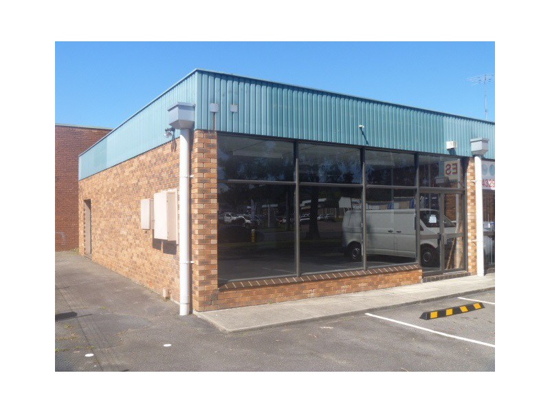 1/4 Brooks Avenue, Wyoming NSW 2250